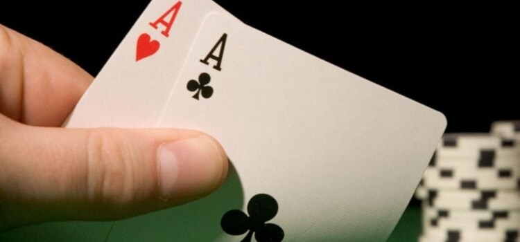 ClubWPT Gold подвергся резкой критике за функцию «Показать руки» Изображение