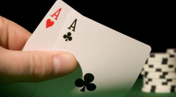 ClubWPT Gold подвергся резкой критике за функцию «Показать руки» Изображение новости 