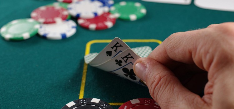 Estratégias Avançadas de Poker: Dominando a Competição imagem